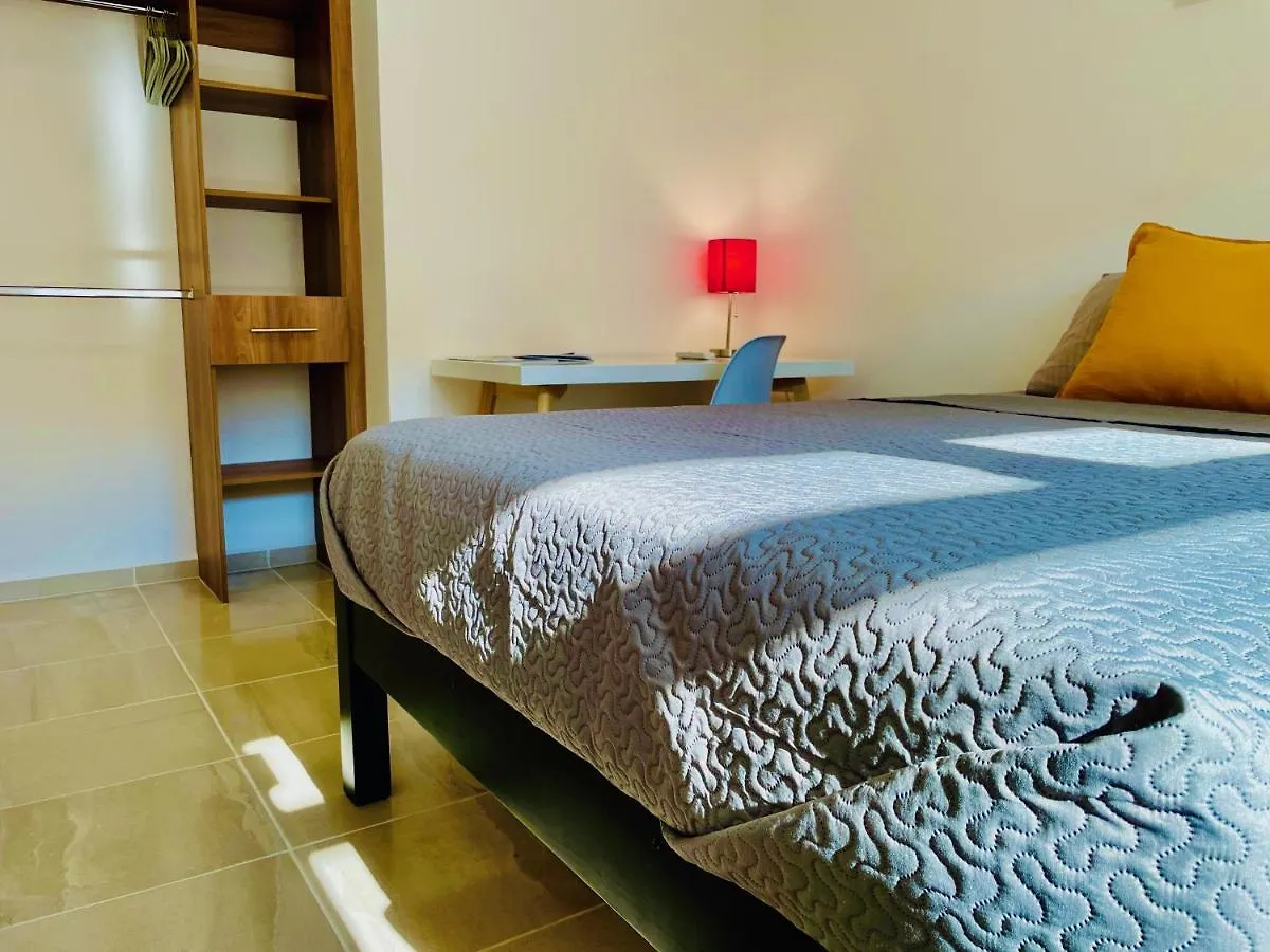 Cozy 2-Bedroom Apartment With Amenities Playa del Carmen Mexiko